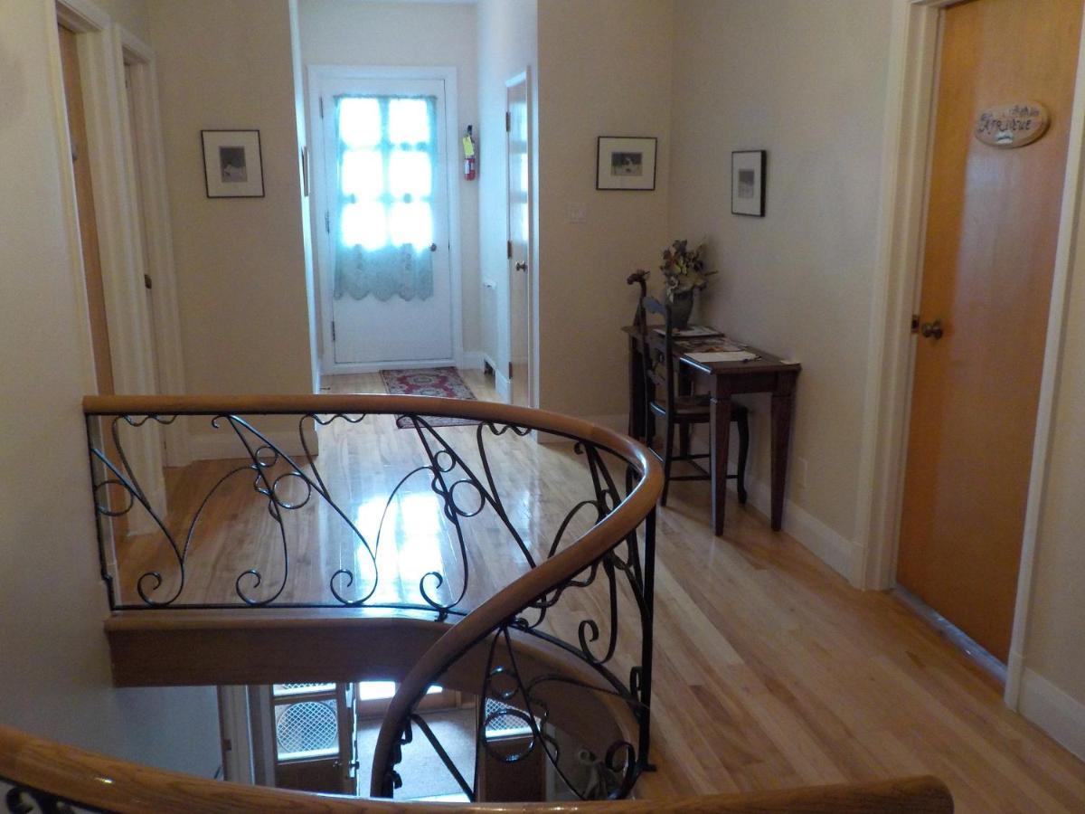 Gite Au P'Tit Manoir B&B แซเกอเนย์ ภายนอก รูปภาพ